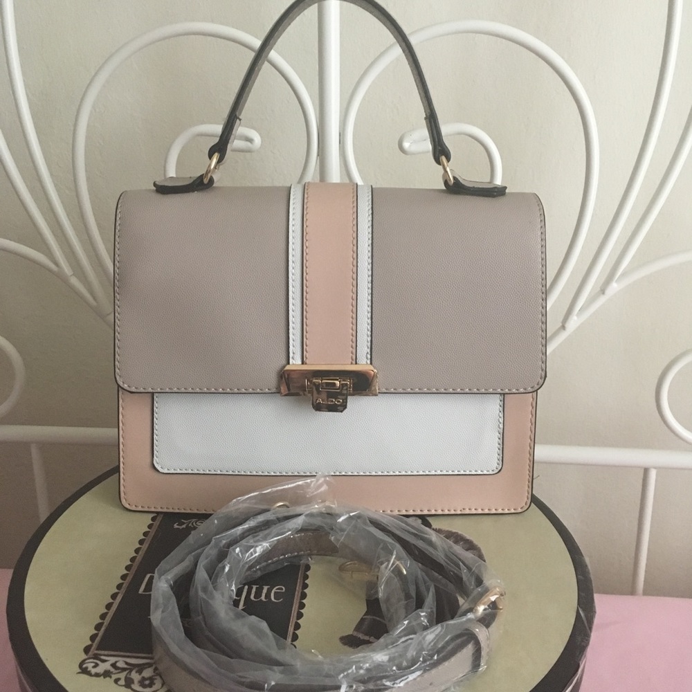 🌻🌻Host Pick! Aldo handbag🌻🌻 - Picture 3 of 8